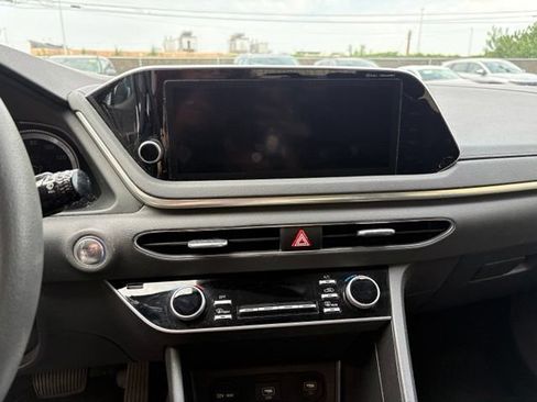 Used 2023 Hyundai Sonata SEL FWD image 14