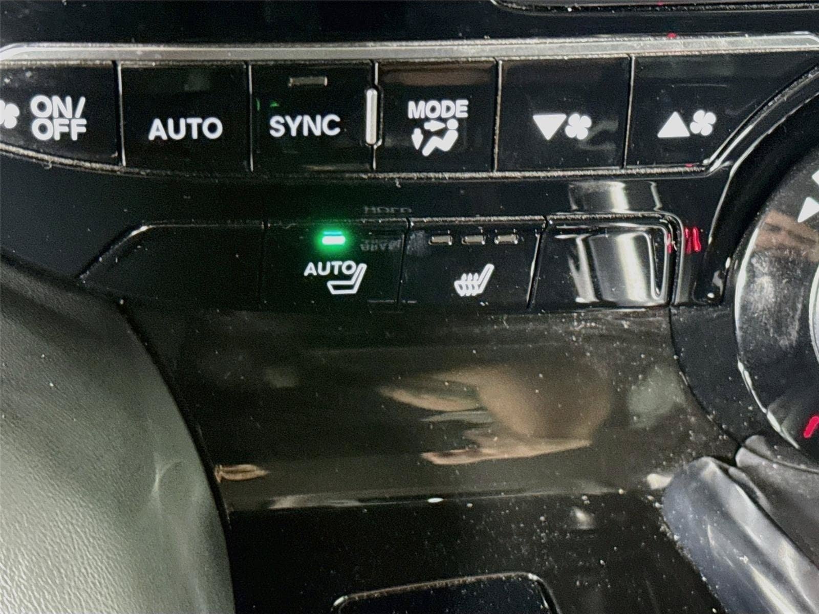 Used 2025 Acura MDX w/ Technology Package FWD image 23