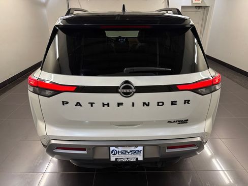 Used 2024 Nissan Pathfinder Platinum w/ Cargo Package AWD/4WD image 5