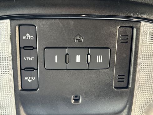 Used 2024 Dodge Durango GT image 15