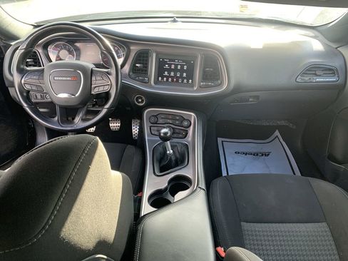 Used 2022 Dodge Challenger R/T w/ Driver Convenience Group image 19