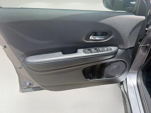 Used 2021 Honda HR-V LX image 17