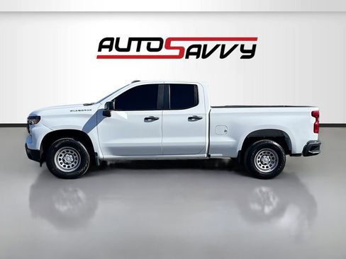 Used 2025 Chevrolet Silverado 1500 W/T w/ Trailering Package AWD/4WD image 4