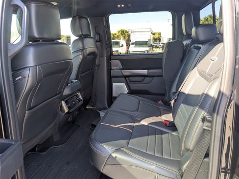 Used 2024 Ford F450 Platinum w/ FX4 Off-Road Package image 14