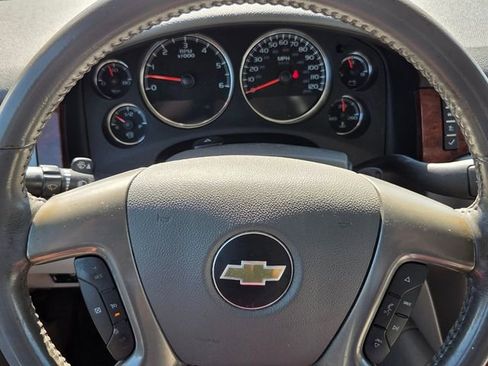 Used 2013 Chevrolet Silverado 2500 LTZ w/ LTZ Plus Package AWD/4WD image 20