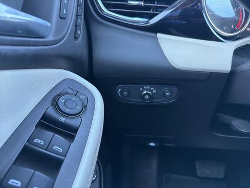 Used 2022 Buick Encore GX Essence w/ Sport Touring Package FWD image 29