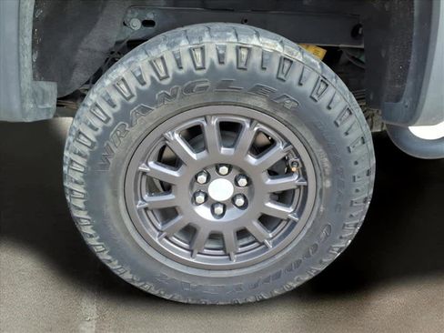 Used 2021 Chevrolet Colorado ZR2 w/ Colorado ZR2 Bison Edition image 5