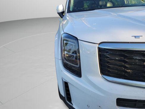 Used 2022 Kia Telluride SX w/ SX Prestige Package image 12