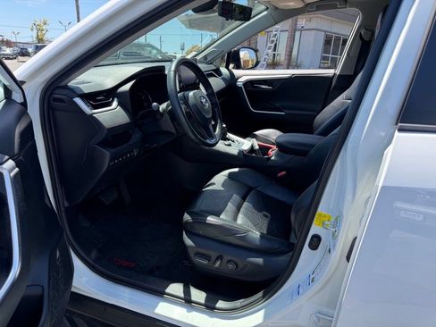 Used 2020 Toyota RAV4 TRD Off-Road AWD/4WD image 7