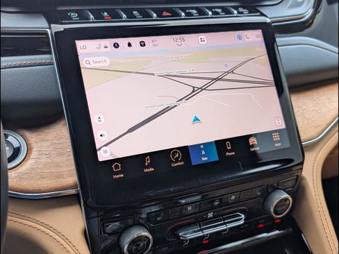 Used 2023 Jeep Grand Cherokee L Summit image 8