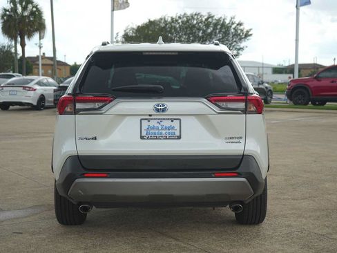 Used 2019 Toyota RAV4 Limited AWD/4WD image 5
