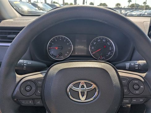 Used 2019 Toyota RAV4 LE image 28