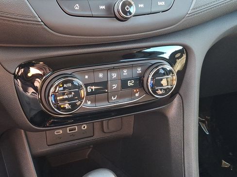 Used 2023 Buick Encore GX Select w/ Sport Touring Package FWD image 15