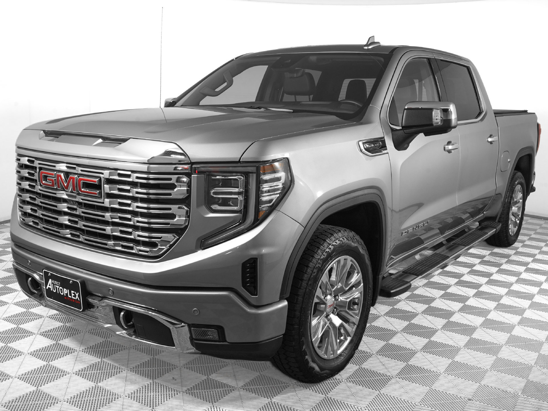 Used 2025 GMC Sierra 1500 Denali w/ Technology Package AWD/4WD image 10