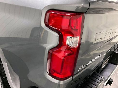 Used 2021 Chevrolet Silverado 1500 LTZ w/ Z71 Off-Road Package AWD/4WD image 29