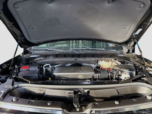 Used 2023 Chevrolet Suburban RST image 34