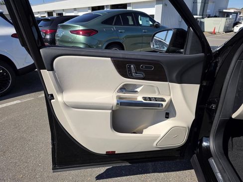 Used 2026 Mercedes-Benz GLB 250 image 10