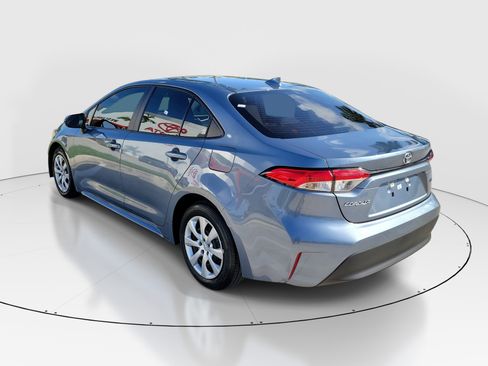 Used 2025 Toyota Corolla LE w/ Convenience Package FWD image 5