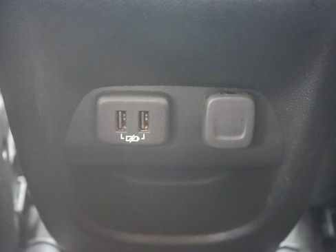 Used 2021 Chevrolet Colorado LT w/ Safety Package image 20