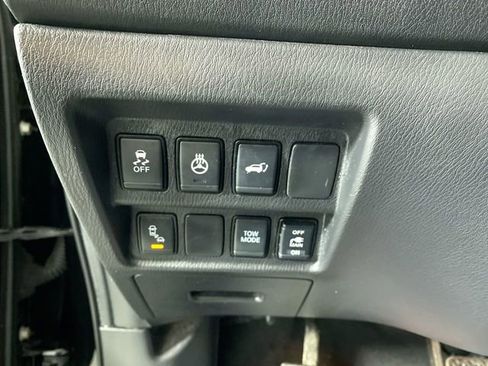 Used 2020 Nissan Pathfinder SL image 13