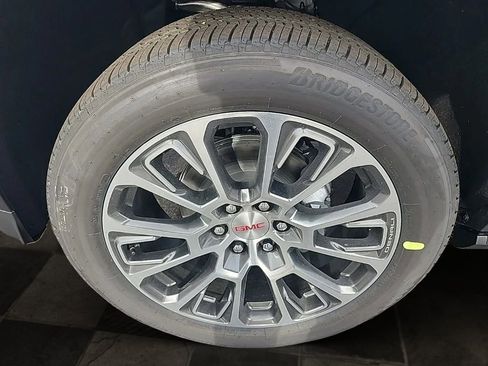 New 2026 GMC Yukon XL Denali w/ Sun & Power Step Package image 22