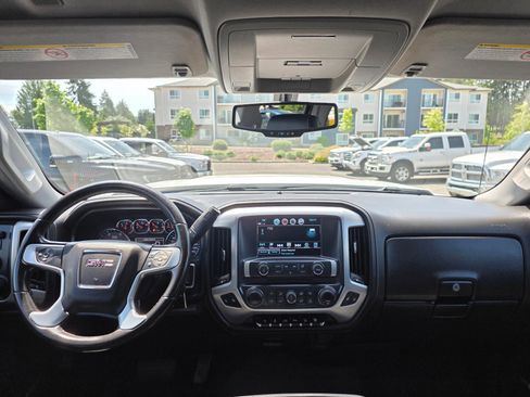 Used 2019 GMC Sierra 2500 SLT w/ Duramax Plus Package AWD/4WD image 11