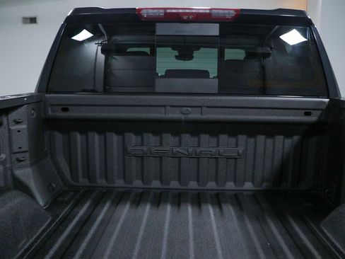 Used 2023 GMC Sierra 1500 Denali w/ Denali Reserve Package AWD/4WD image 32