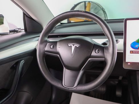 Used 2022 Tesla Model 3 Long Range AWD/4WD image 12