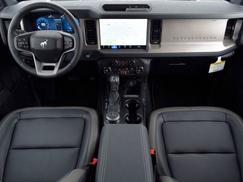 New 2026 Ford Bronco Outer Banks AWD/4WD image 7