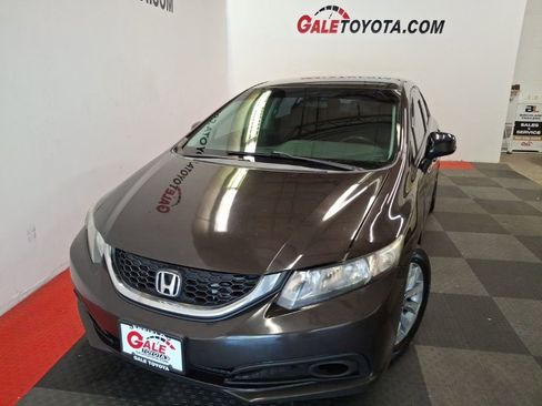 Used 2013 Honda Civic LX image 3