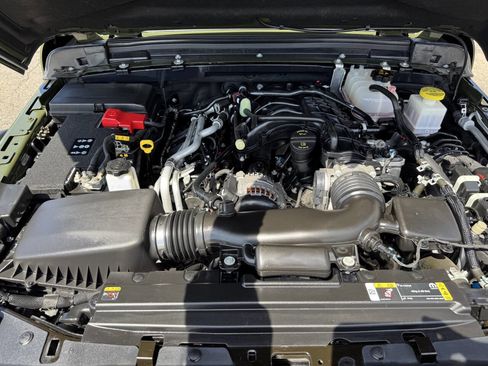 Used 2023 Jeep Gladiator Mojave w/ Cold Weather Group AWD/4WD image 24