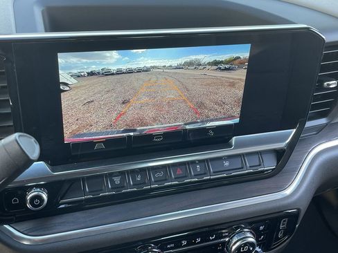 Used 2025 GMC Sierra 2500 SLT w/ SLT Convenience Package image 15