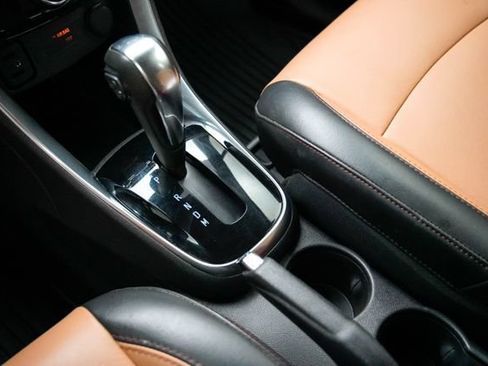 Used 2018 Chevrolet Trax Premier FWD image 6
