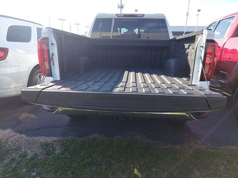 Used 2024 Chevrolet Silverado 2500 LT image 27