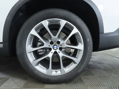 Certified 2026 BMW X5 sDrive40i w/ Premium Package image 32