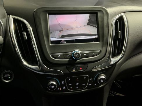 Used 2023 Chevrolet Equinox LT image 27