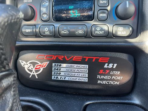 Used 1998 Chevrolet Corvette Coupe w/ Memory Pkg image 15