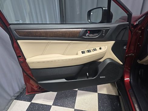 Used 2018 Subaru Outback 2.5i Limited image 17