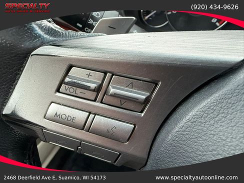 Used 2010 Subaru Outback 2.5i Limited AWD/4WD image 16