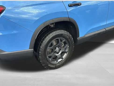 Certified 2024 Honda Pilot TrailSport image 8