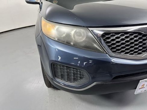 Used 2012 Kia Sorento LX w/ Third Row Pkg FWD image 26