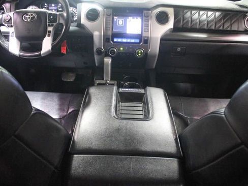 Used 2018 Toyota Tundra Platinum AWD/4WD image 30