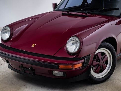 Used 1989 Porsche 911 Carrera RWD image 8