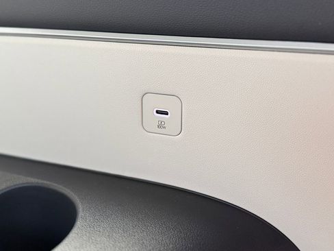 Used 2026 Hyundai Palisade Calligraphy image 11