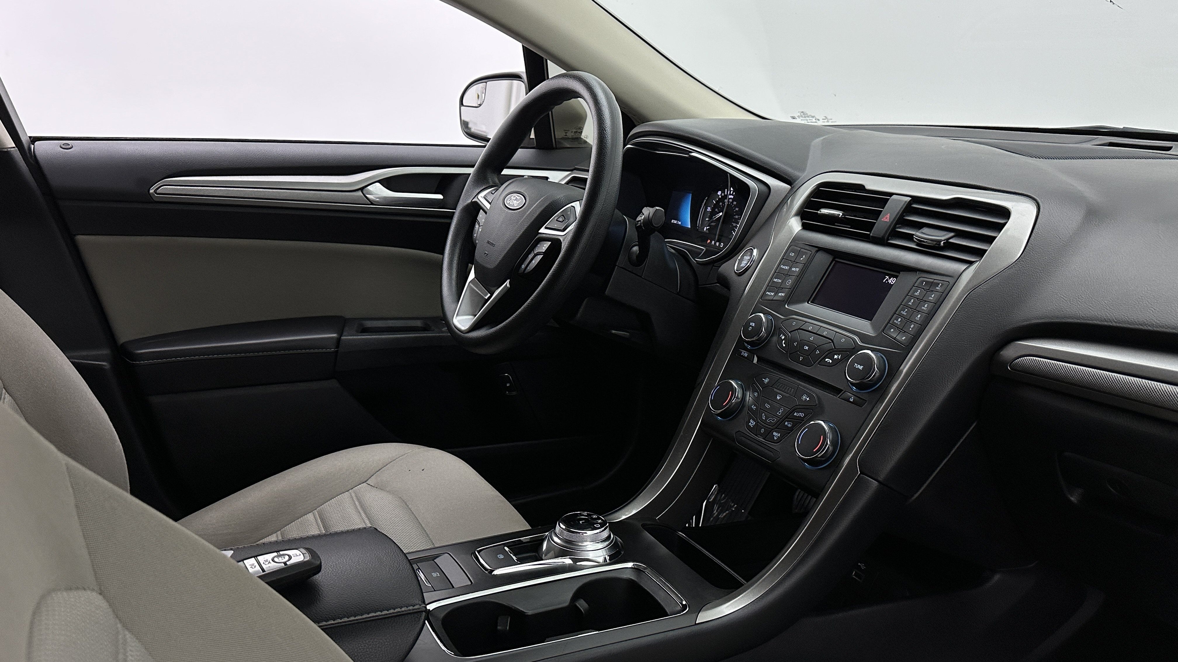 Used 2018 Ford Fusion S FWD image 30