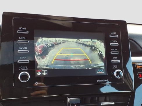 Used 2023 Toyota Camry SE image 18