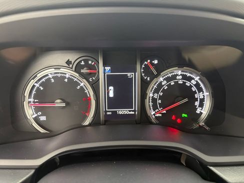 Used 2023 Toyota 4Runner Limited AWD/4WD image 14