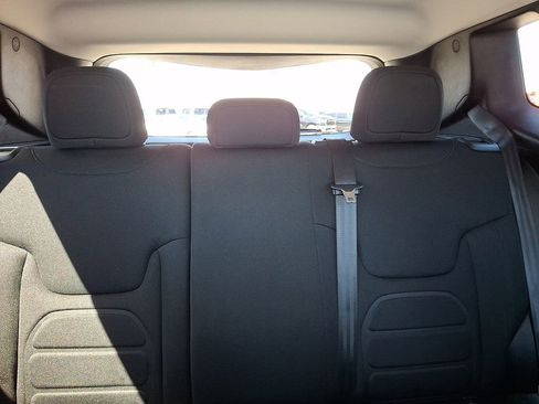 Used 2022 Jeep Renegade Latitude image 20