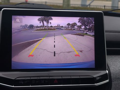 Used 2022 Jeep Compass Latitude image 24