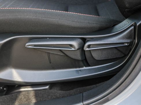 Certified 2025 Honda HR-V Sport image 20